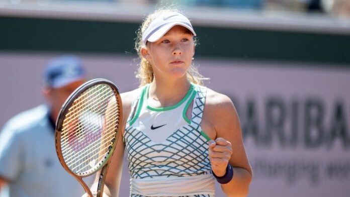 Mirra-Andreeva-16-continues-meteoric-rise-by-advancing-to-French.jpg