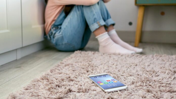 New-Jersey-teen-sues-AI-company-over-fake-nude-images.jpg
